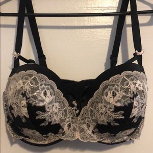 40DD Victoria’s Secret Sexy Lace and Bow Black Bra